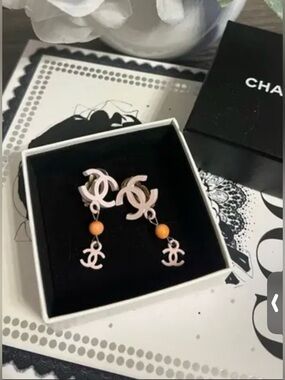 CHANEL Pink and Orange Interlocking CC Drop Earrings W/ Chanel BOX -EUC